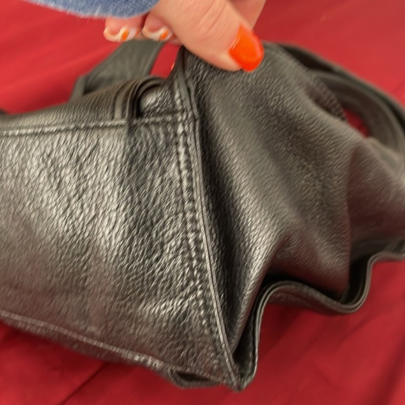 B Makowsky Black Leather Handbag - Picture 4 of 10